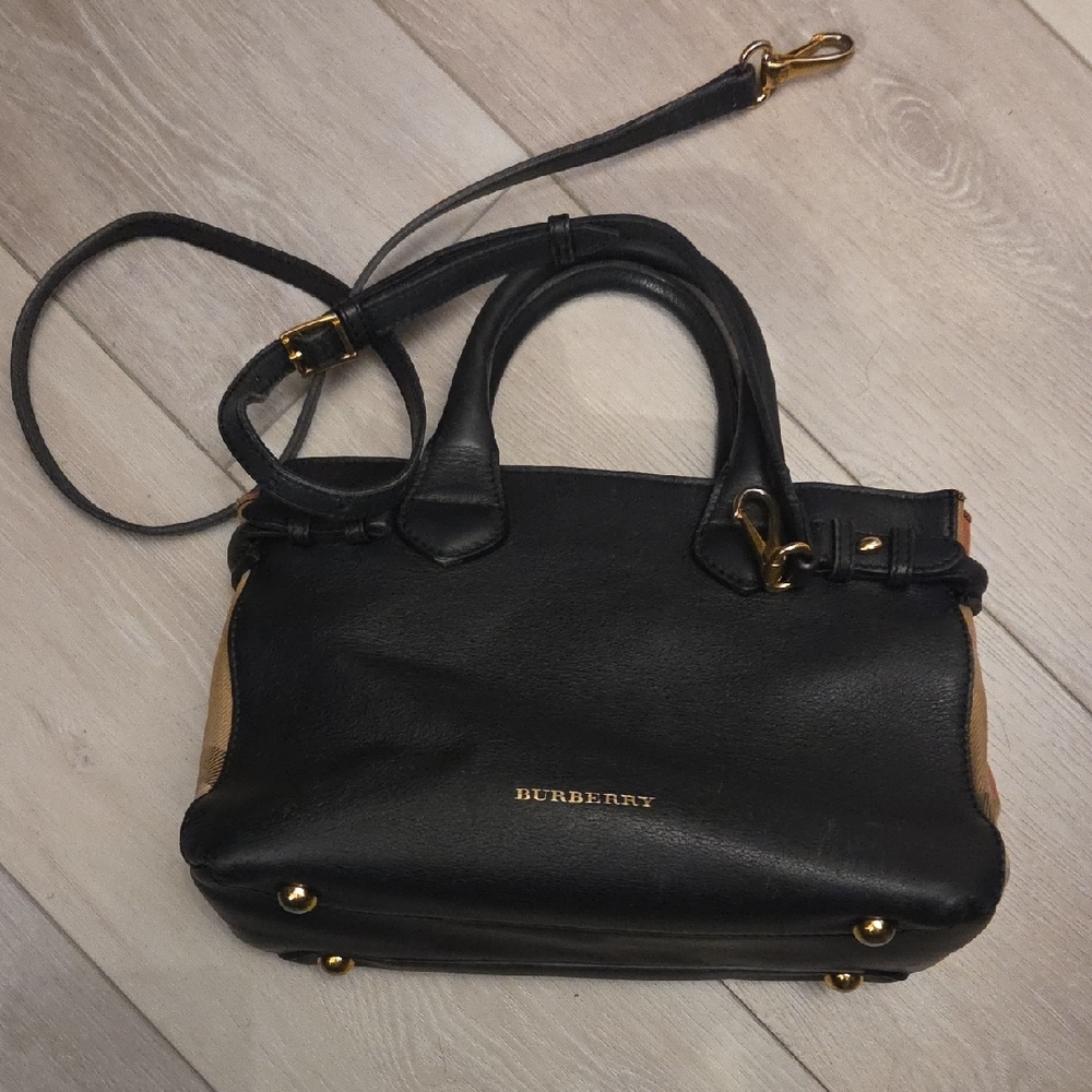 Burberry Banner Tote Handbag in Leather - Picture 12 of 16